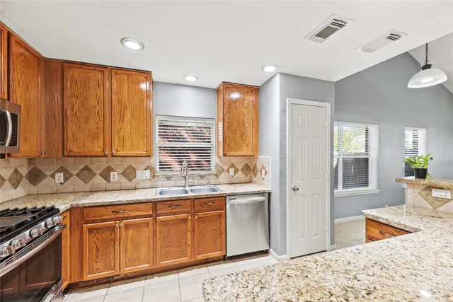 $2,100 | 16602 Grenada Falls Drive, Houston, TX 77095