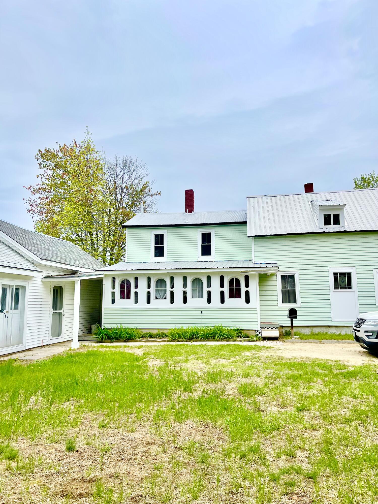 4 Walker Street Paris, ME 04281 - Photo 3 of 27 Looking at the front porch