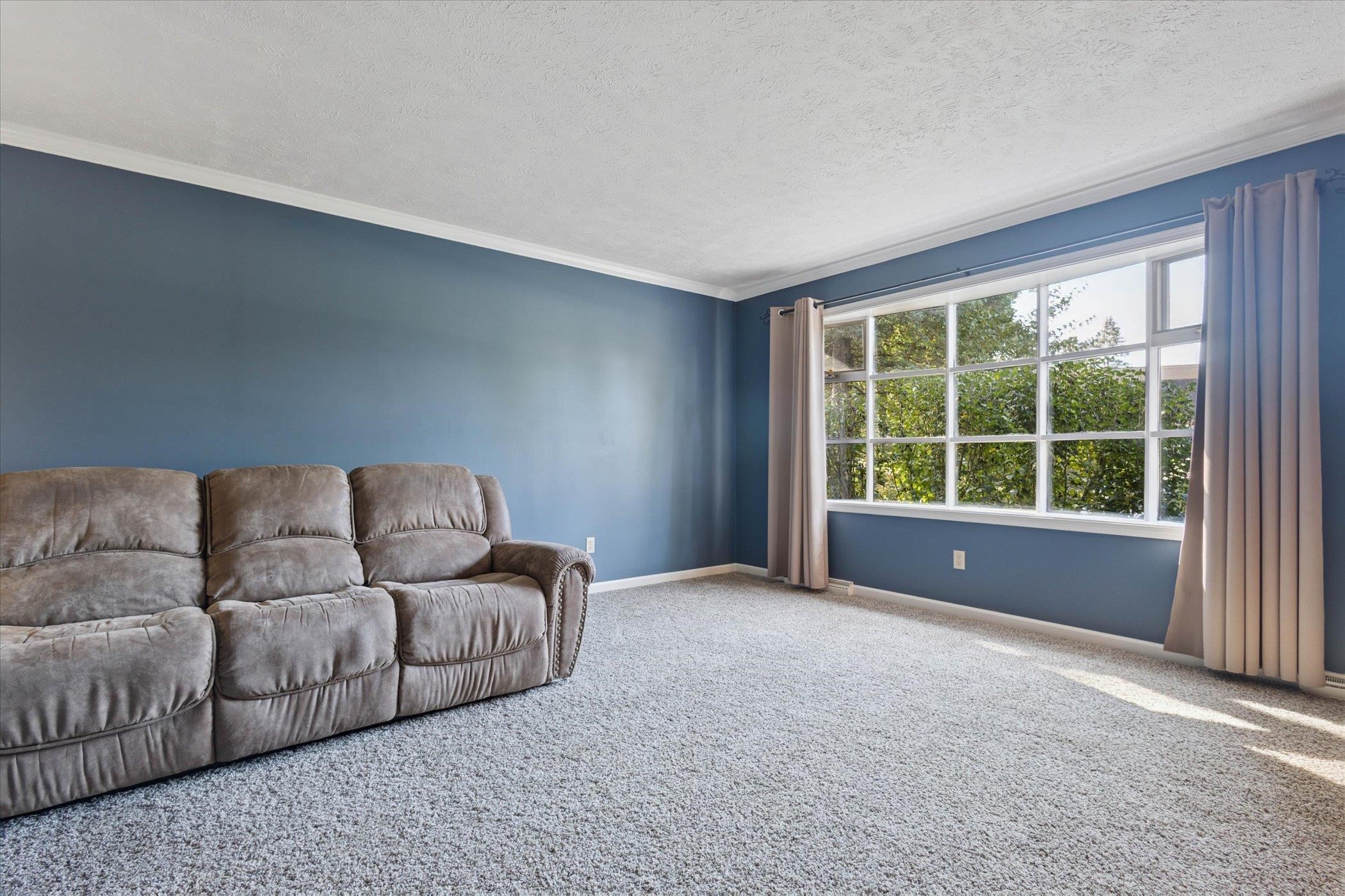 17131 Ridgefield Court Granger, IN 46530 - Photo 9 of 36 Gallery Image 9