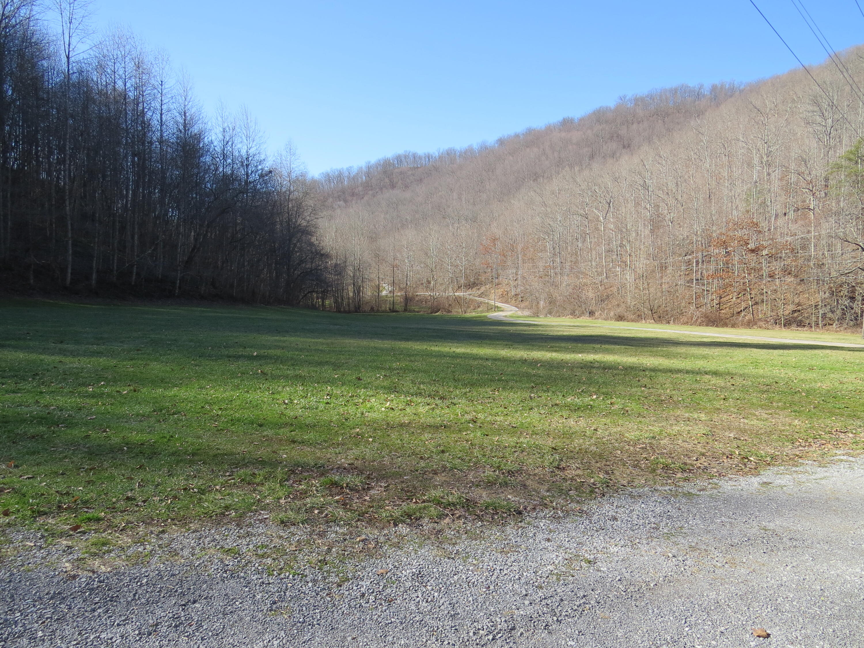 784 Clan House Road Hinkle, KY 40953 - Photo 2 of 39 IMG_8755