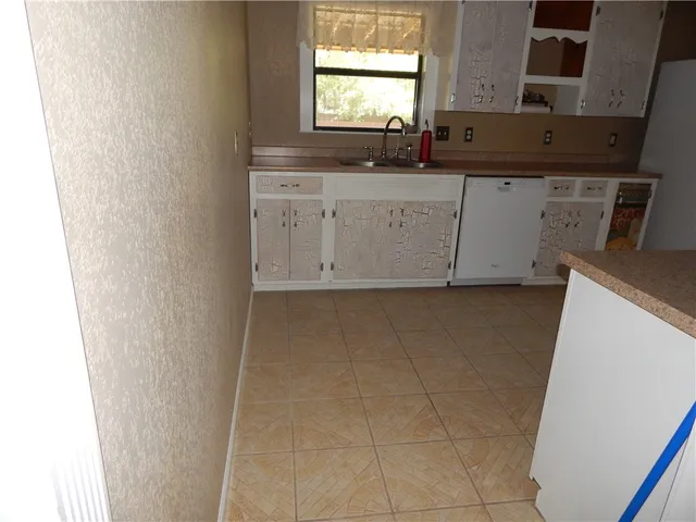 $1,650 | 330 East Cedar Street, Bertram, TX 78605