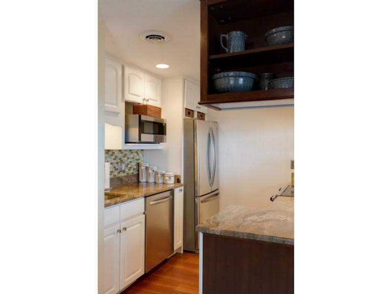 340 Eastern Promenade, Unit 257 Portland, ME 04101 - Photo 15 of 34 Kitchen.