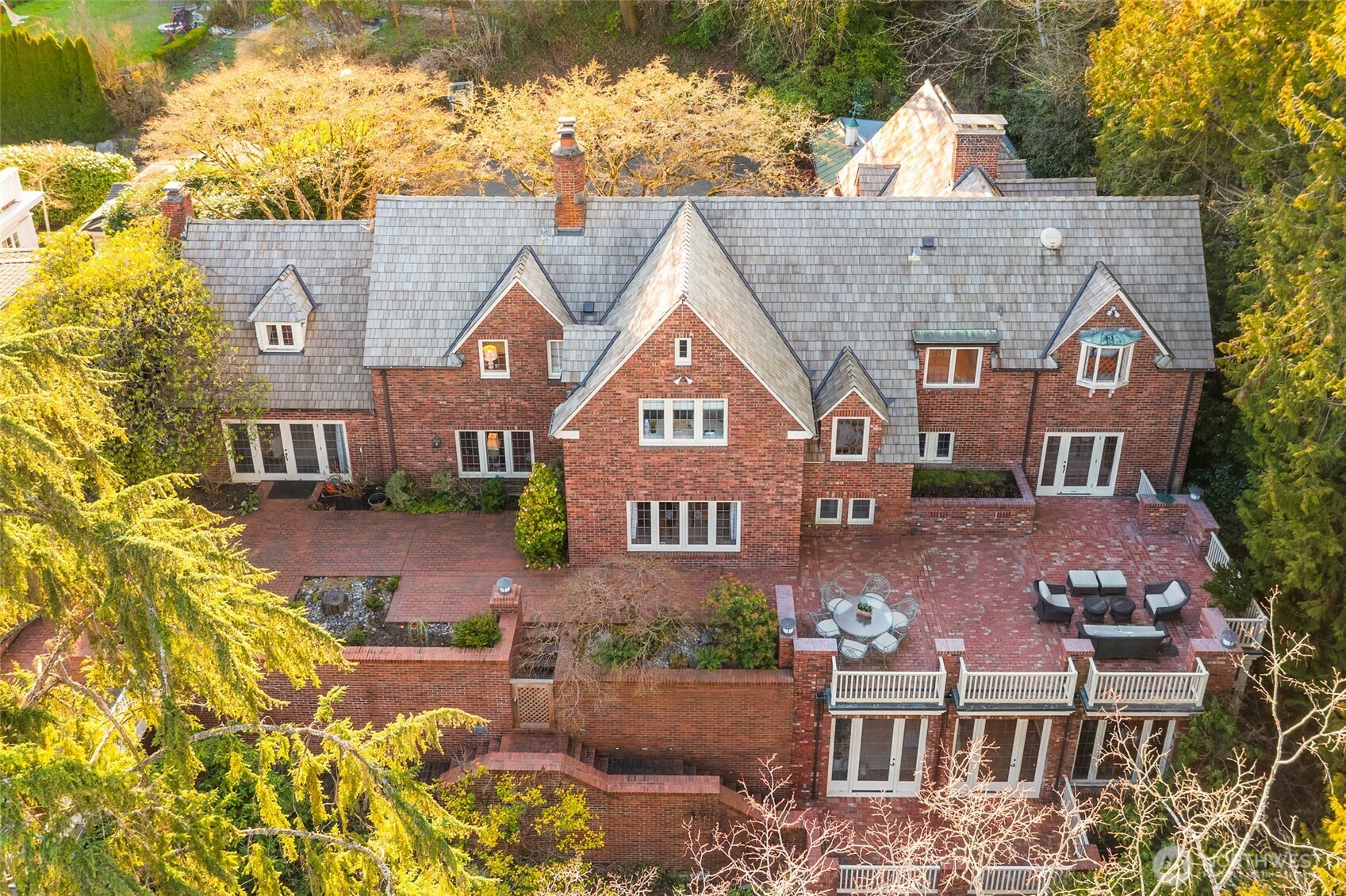 300 Maiden Lane East Seattle, WA 98112 - Photo 5 of 40