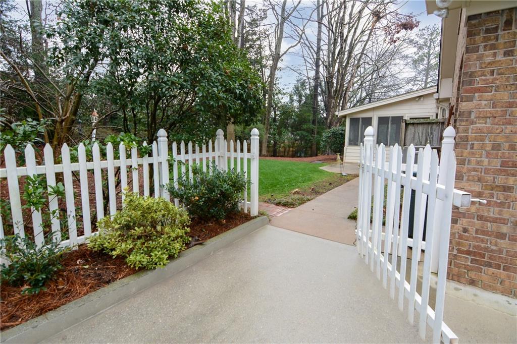 5305 Redfield Road Atlanta, GA 30338 - Photo 47 of 53