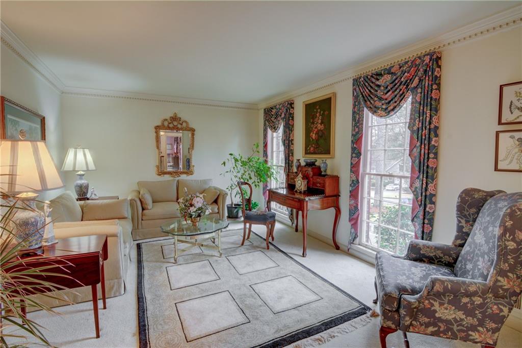 5305 Redfield Road Atlanta, GA 30338 - Photo 5 of 53