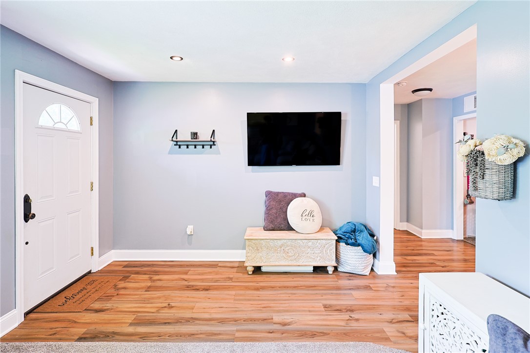 17 Amherst Road Waterloo, NY 13165 - Photo 2 of 21