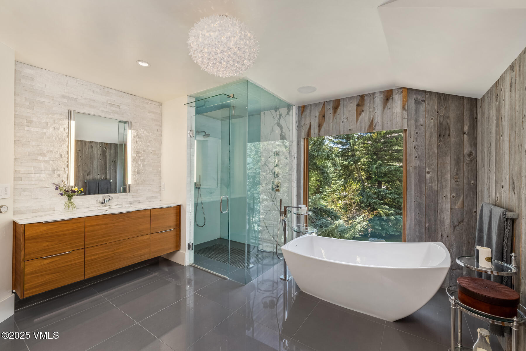 2764 South Frontage Road West Vail, CO 81657 - Photo 19 of 68 Primary Bath