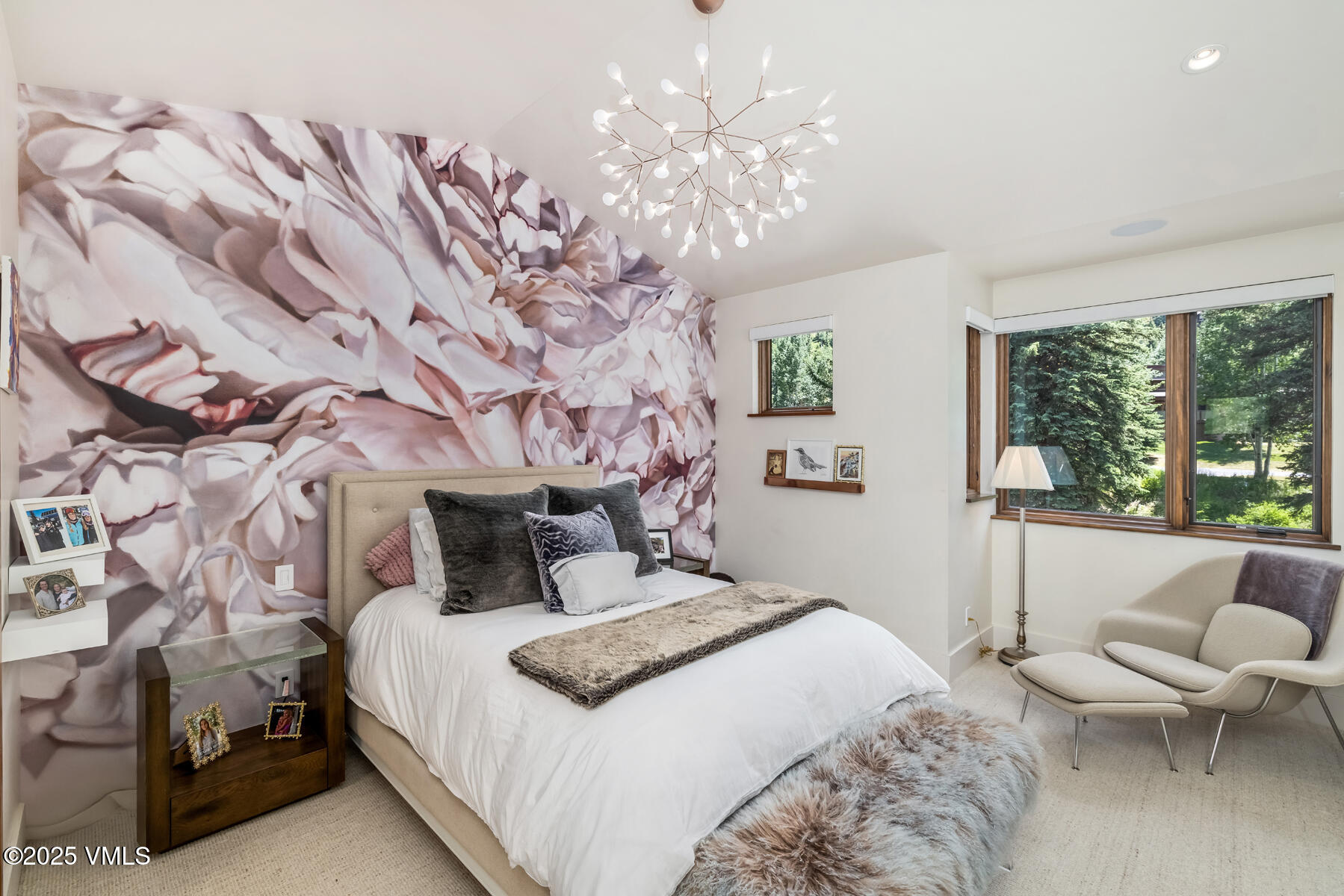 2764 South Frontage Road West Vail, CO 81657 - Photo 28 of 68 Guest Room