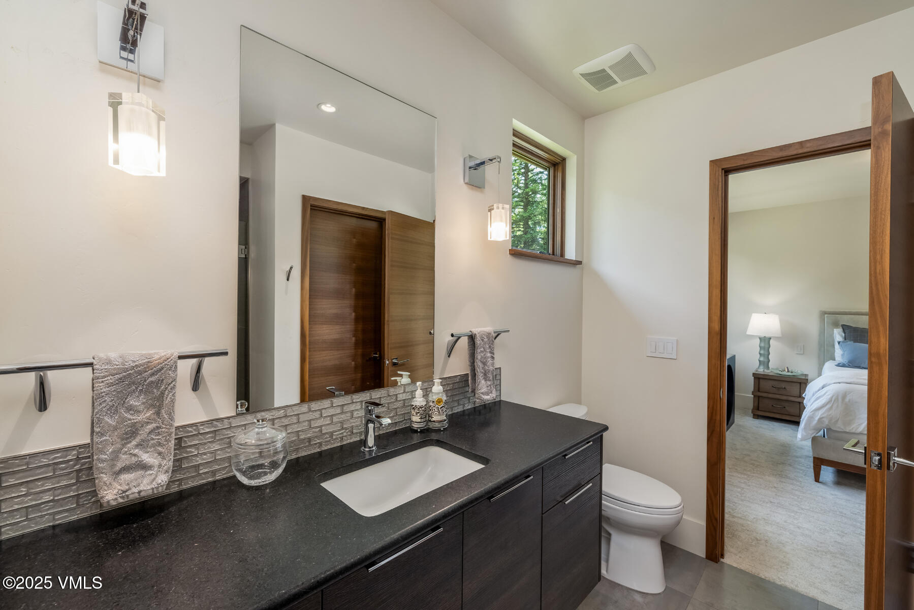 2764 South Frontage Road West Vail, CO 81657 - Photo 29 of 68 In-Law Bath