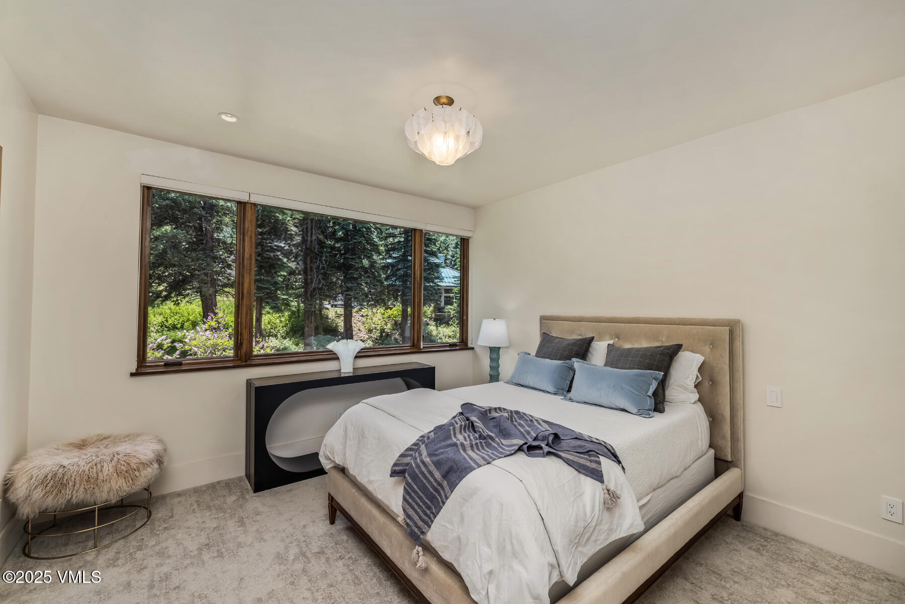 2764 South Frontage Road West Vail, CO 81657 - Photo 30 of 68 In-Law Suite