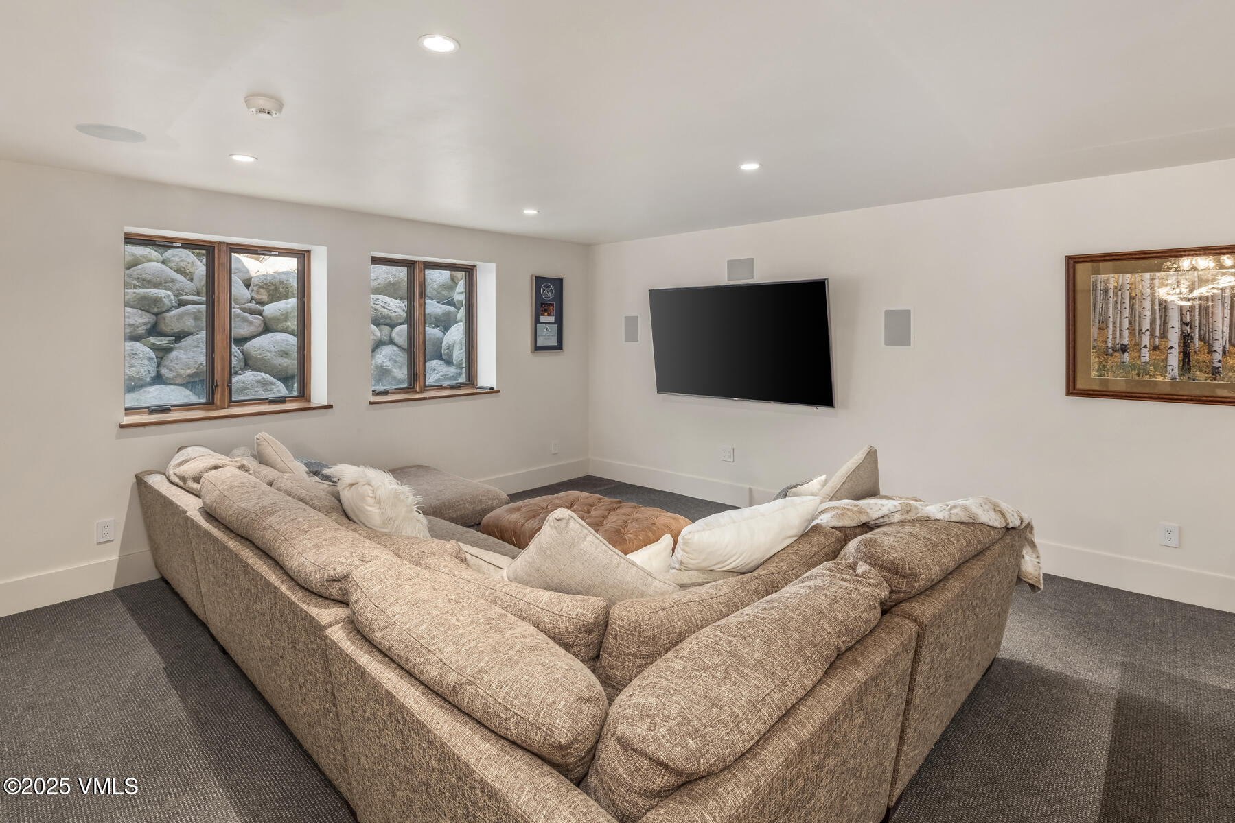 2764 South Frontage Road West Vail, CO 81657 - Photo 33 of 68 Family Room