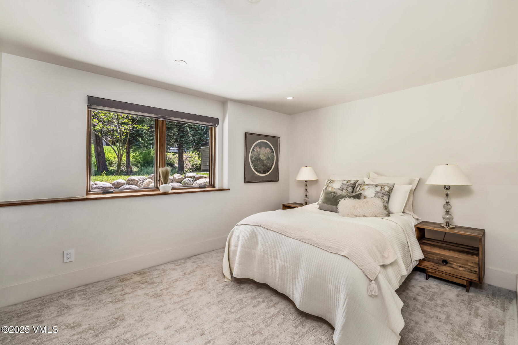 2764 South Frontage Road West Vail, CO 81657 - Photo 35 of 68 Guest Room