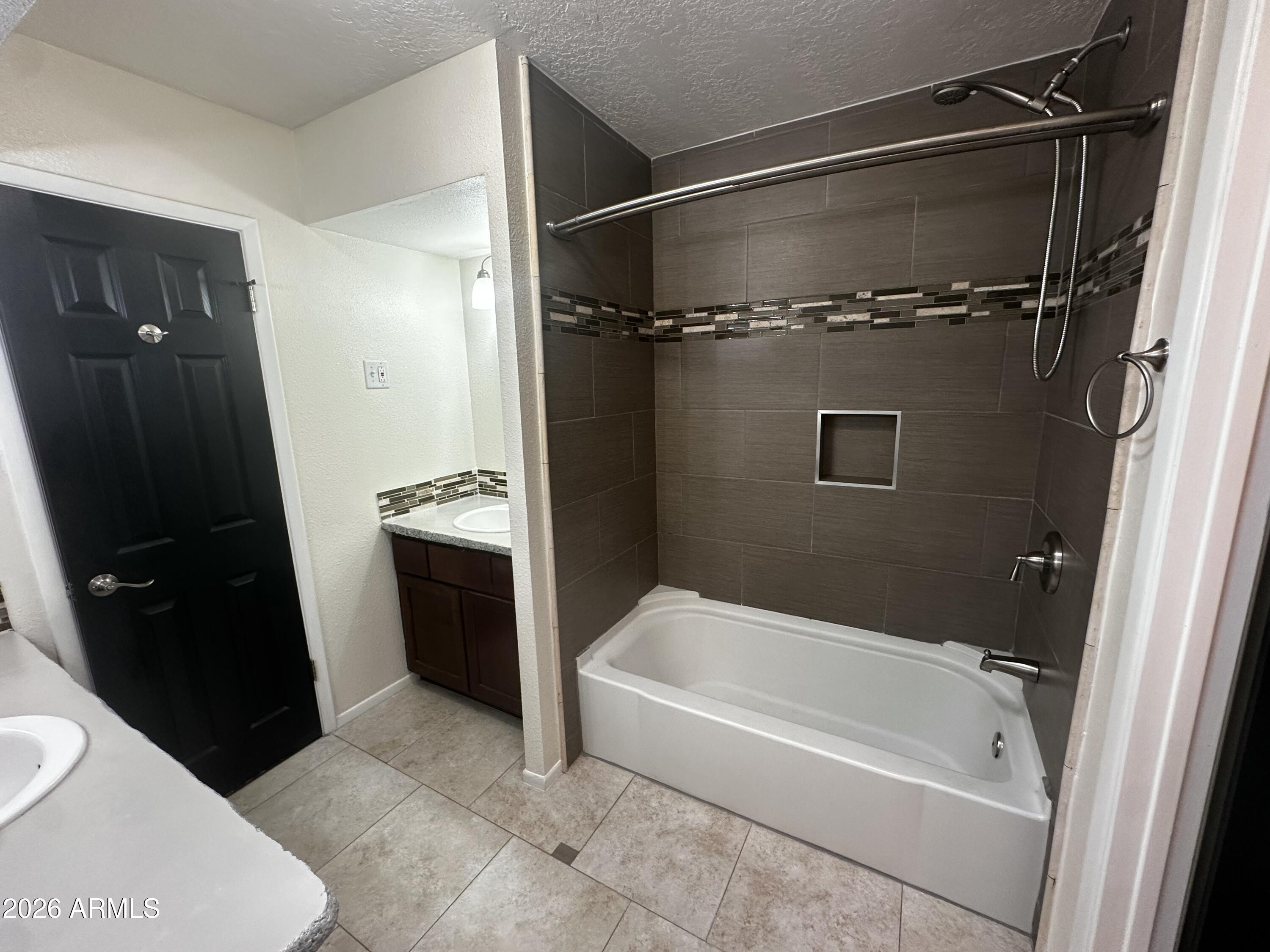 8737 East Jackrabbit Road Scottsdale, AZ 85250 - Photo 20 of 25 Full Bathroom 2