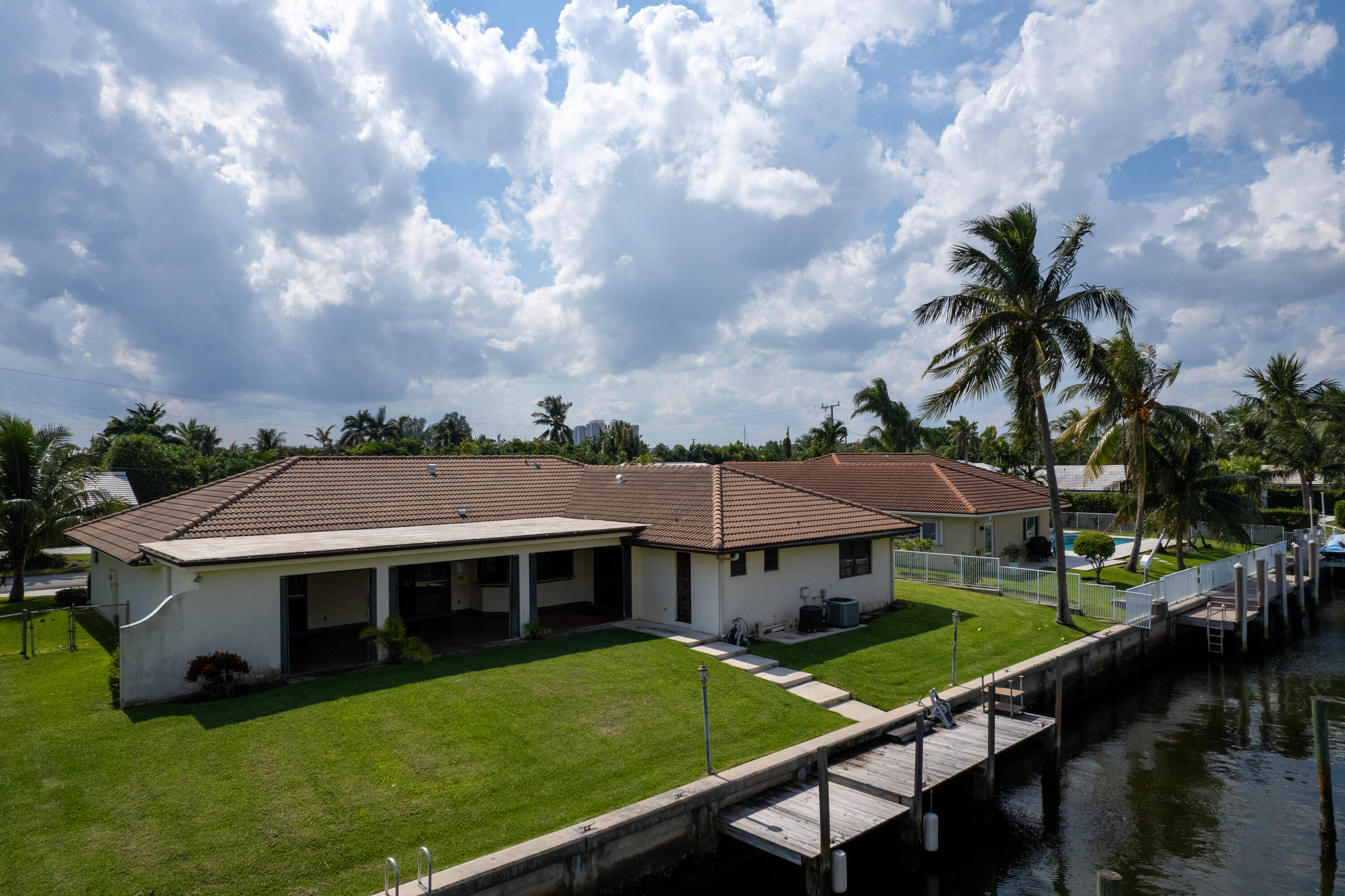 1170 Fairview Lane Singer Island, FL 33404 - Photo 8 of 31 1170_Fairview_06_MLS