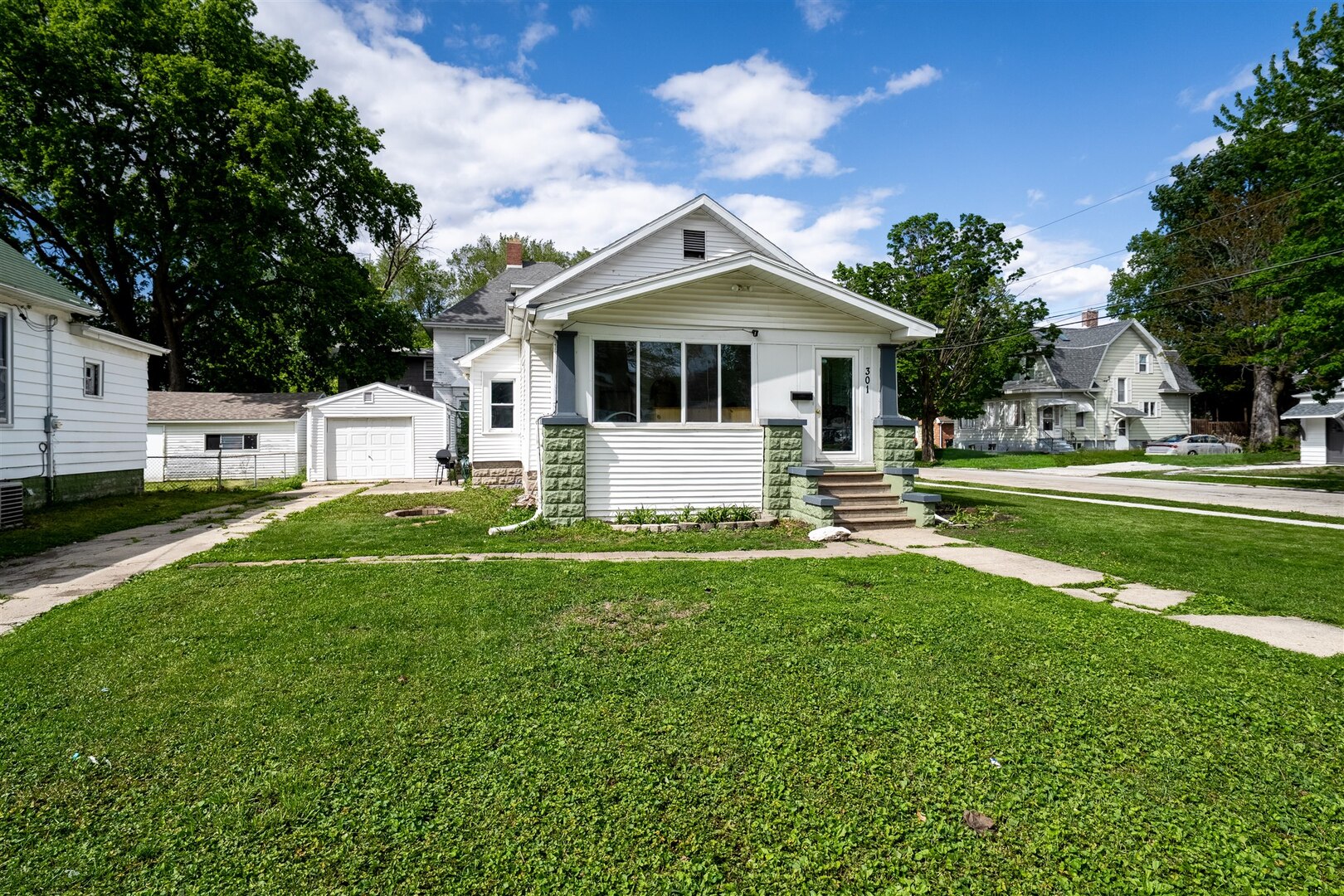 301 West Graham Street Bloomington, IL 61701 - Photo 23 of 27