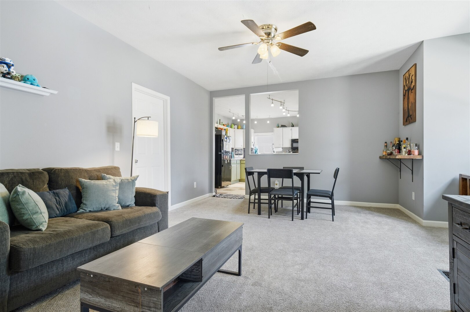 301 West Graham Street Bloomington, IL 61701 - Photo 5 of 27