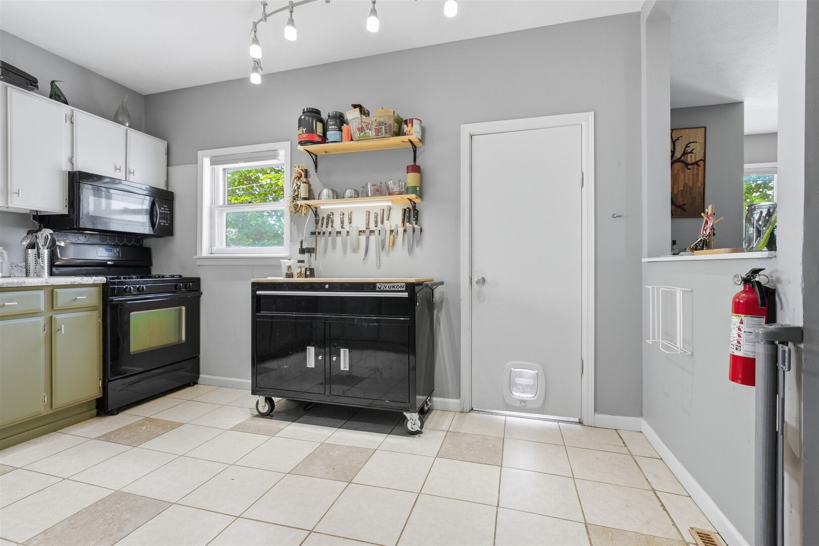 301 West Graham Street Bloomington, IL 61701 - Photo 10 of 27