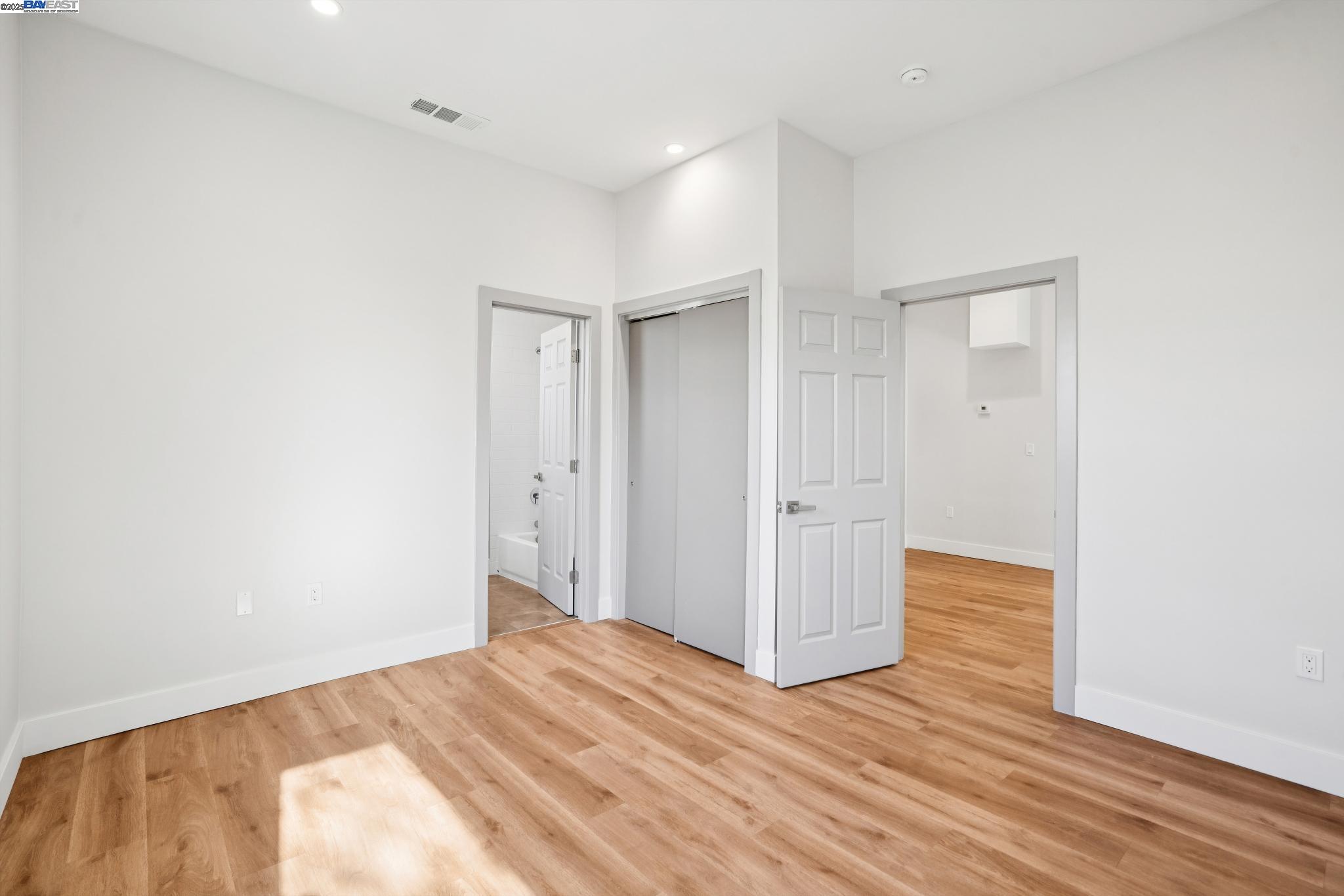 882 61st Street Oakland, CA 94608 - Photo 21 of 51 a view of empty room