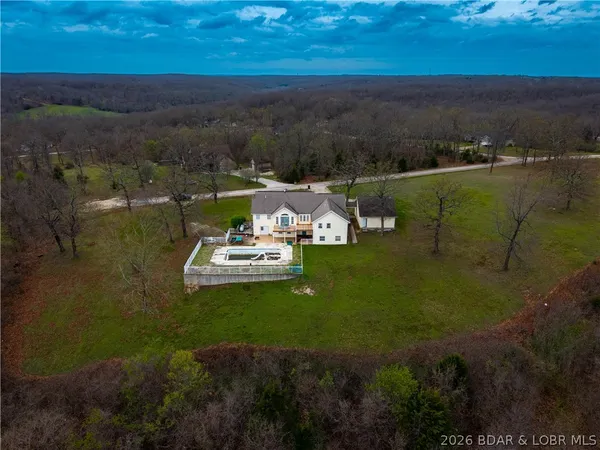 $390,000 | 60 Old Woodbridge Court, Camdenton, MO 65020