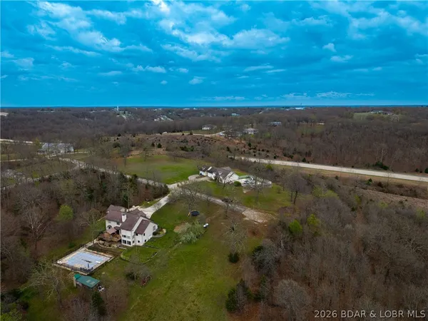 $390,000 | 60 Old Woodbridge Court, Camdenton, MO 65020