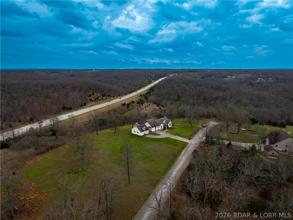 $390,000 | 60 Old Woodbridge Court, Camdenton, MO 65020