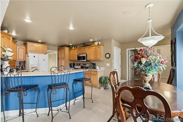 $390,000 | 60 Old Woodbridge Court, Camdenton, MO 65020