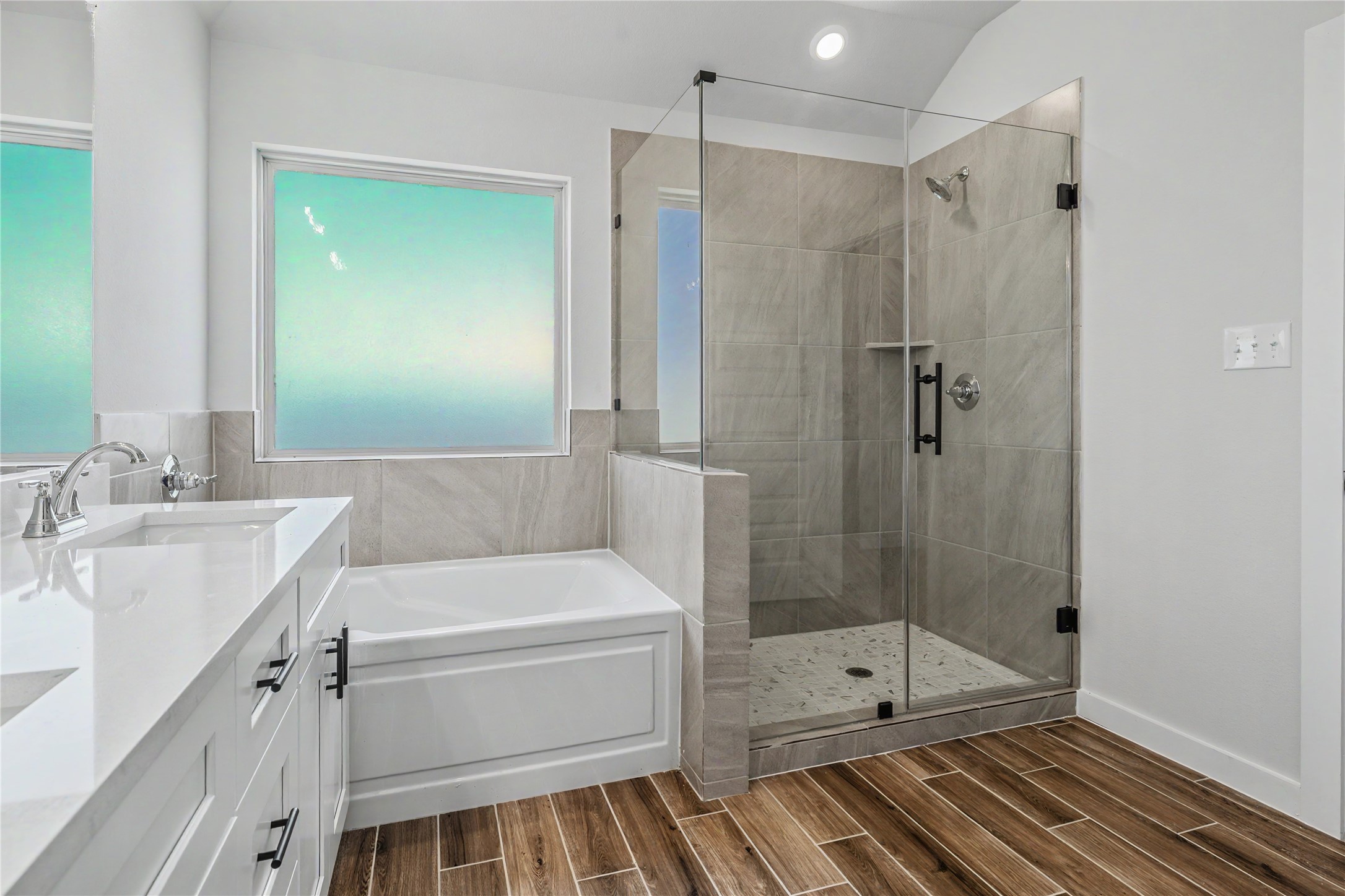 6427 Bolinas Court Rosharon, TX 77583 - Photo 25 of 49 a bathroom with a shower and a sink