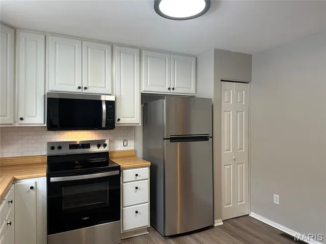 $1,600 | 420 Chapel Ridge Drive, Hazelwood, MO 63042