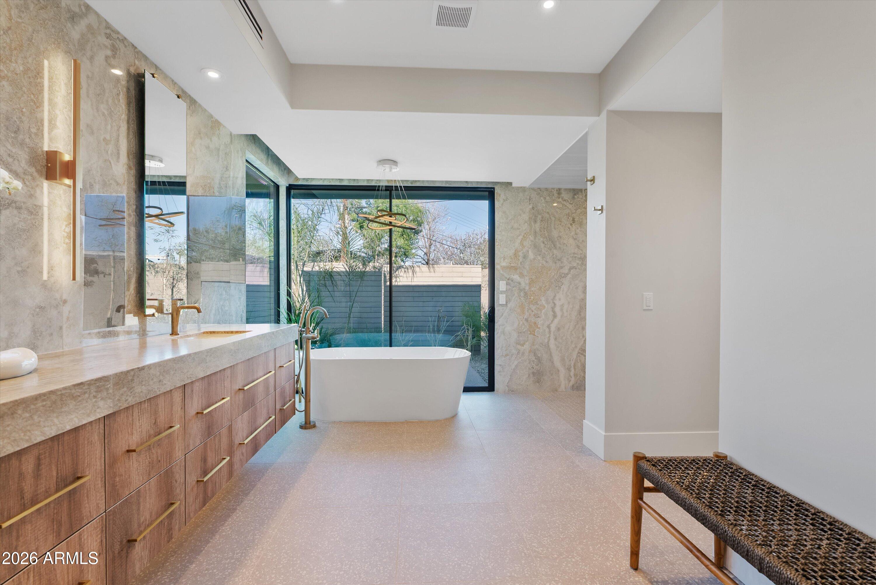 4610 East Flower Street Phoenix, AZ 85018 - Photo 19 of 41 Primary Bathroom