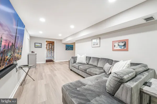 $619,000 | 15046 Camellia Lane, Dumfries, VA 22025