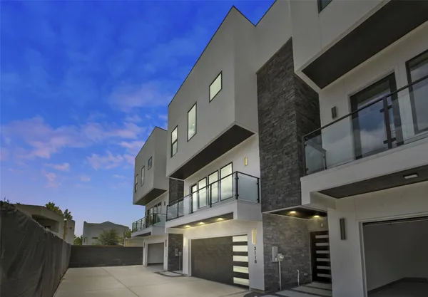 $659,000 | 3116 Clay Street, Houston, TX 77003