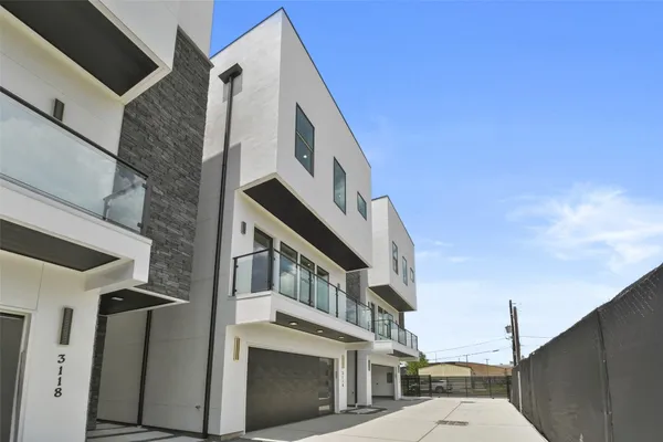 $659,000 | 3116 Clay Street, Houston, TX 77003