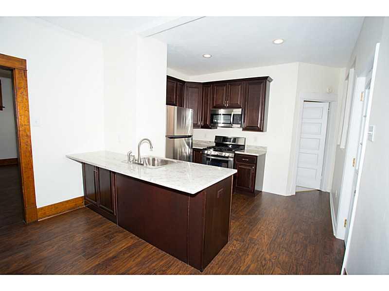 511 Ridge Avenue Carnegie, PA 15106 - Photo 7 of 25 Kitchen.