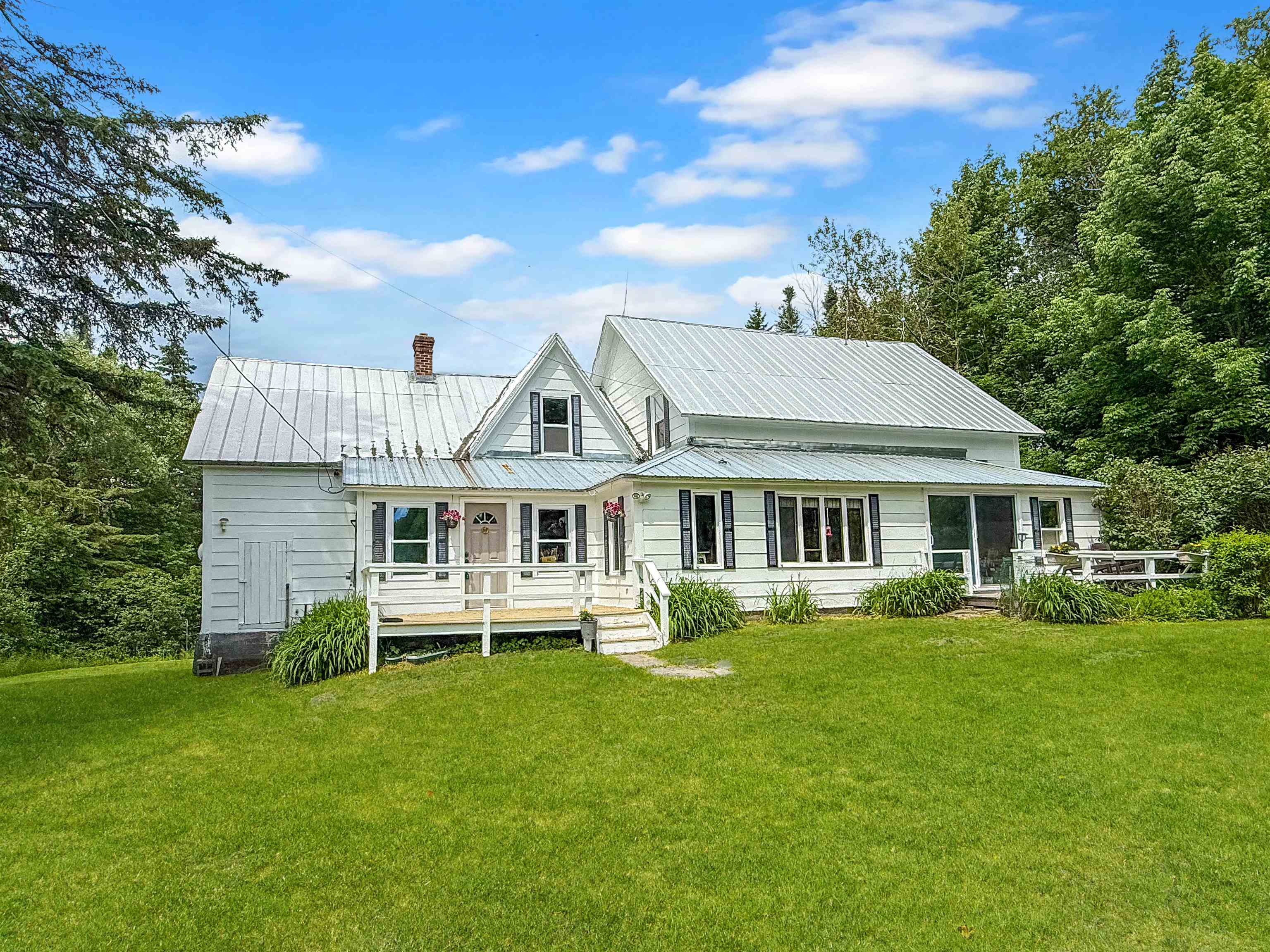 126 Gray Road Columbia, NH 03576 - Photo 2 of 59