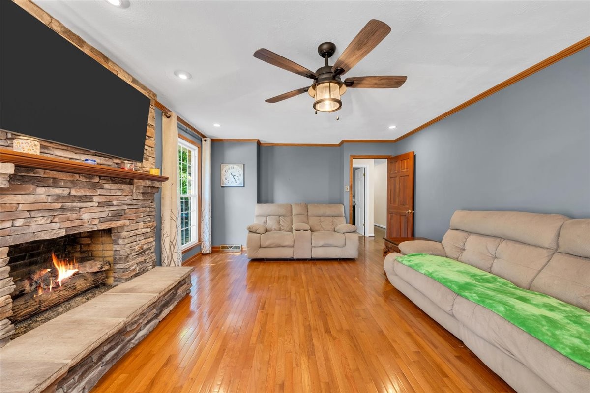 918 Shellie Drive Clarksville, TN 37043 - Photo 11 of 74