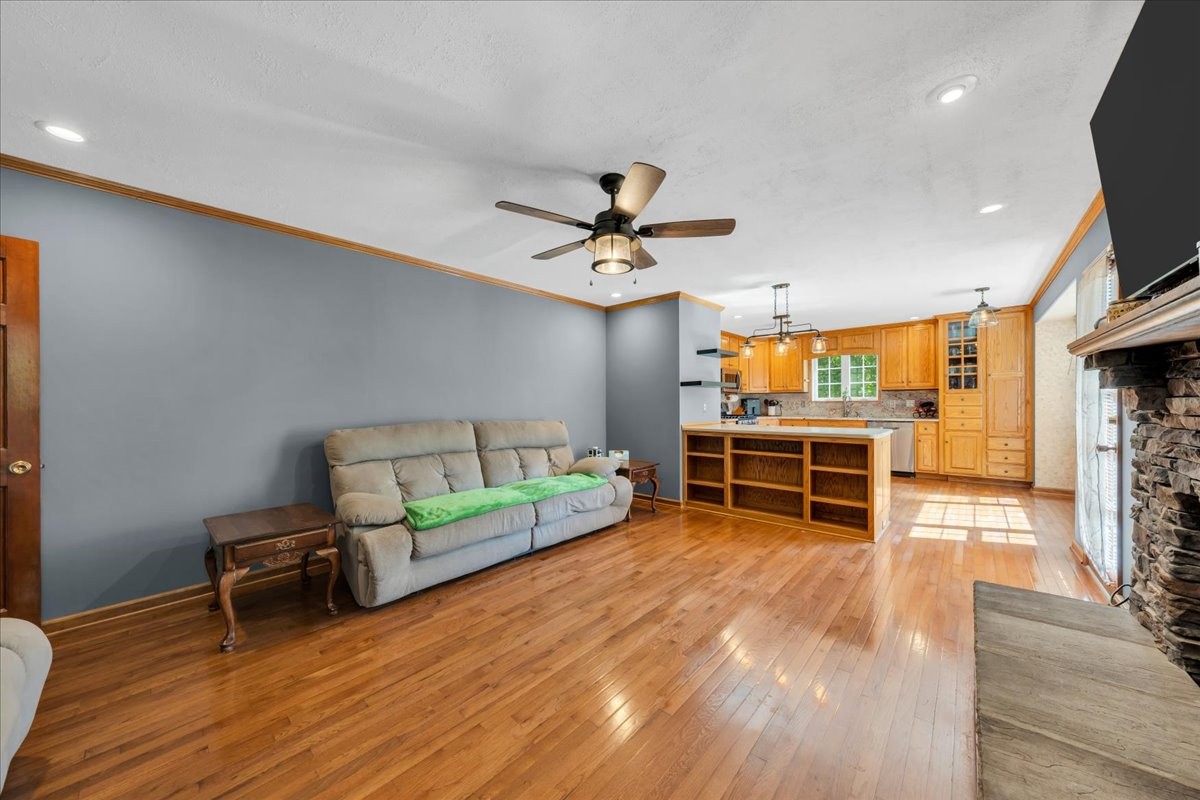 918 Shellie Drive Clarksville, TN 37043 - Photo 13 of 74