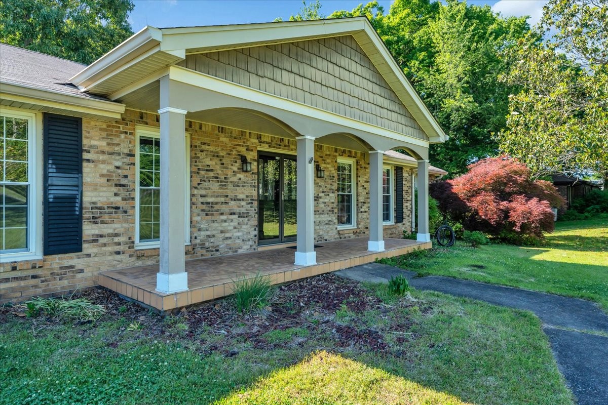 918 Shellie Drive Clarksville, TN 37043 - Photo 4 of 74