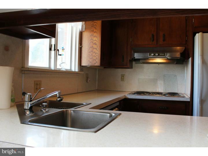 202 Stevens Avenue Sinking Spring, PA 19608 - Photo 3 of 23