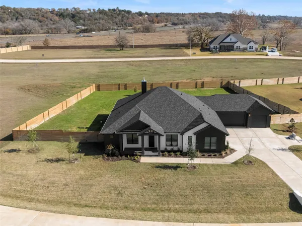 $935,000 | 131 Hydrangea Drive, Smithville, TX 78957