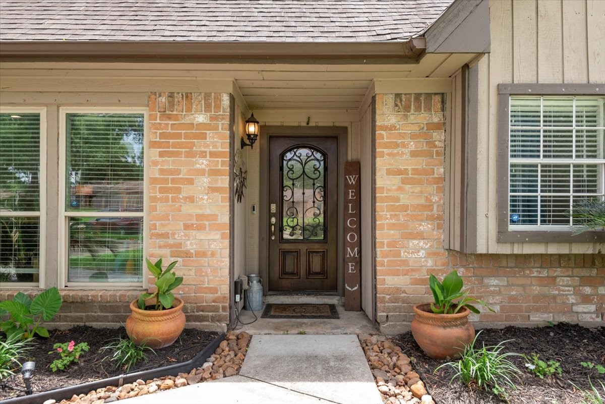 283 Shekel Lane Houston, TX 77015 - Photo 7 of 47