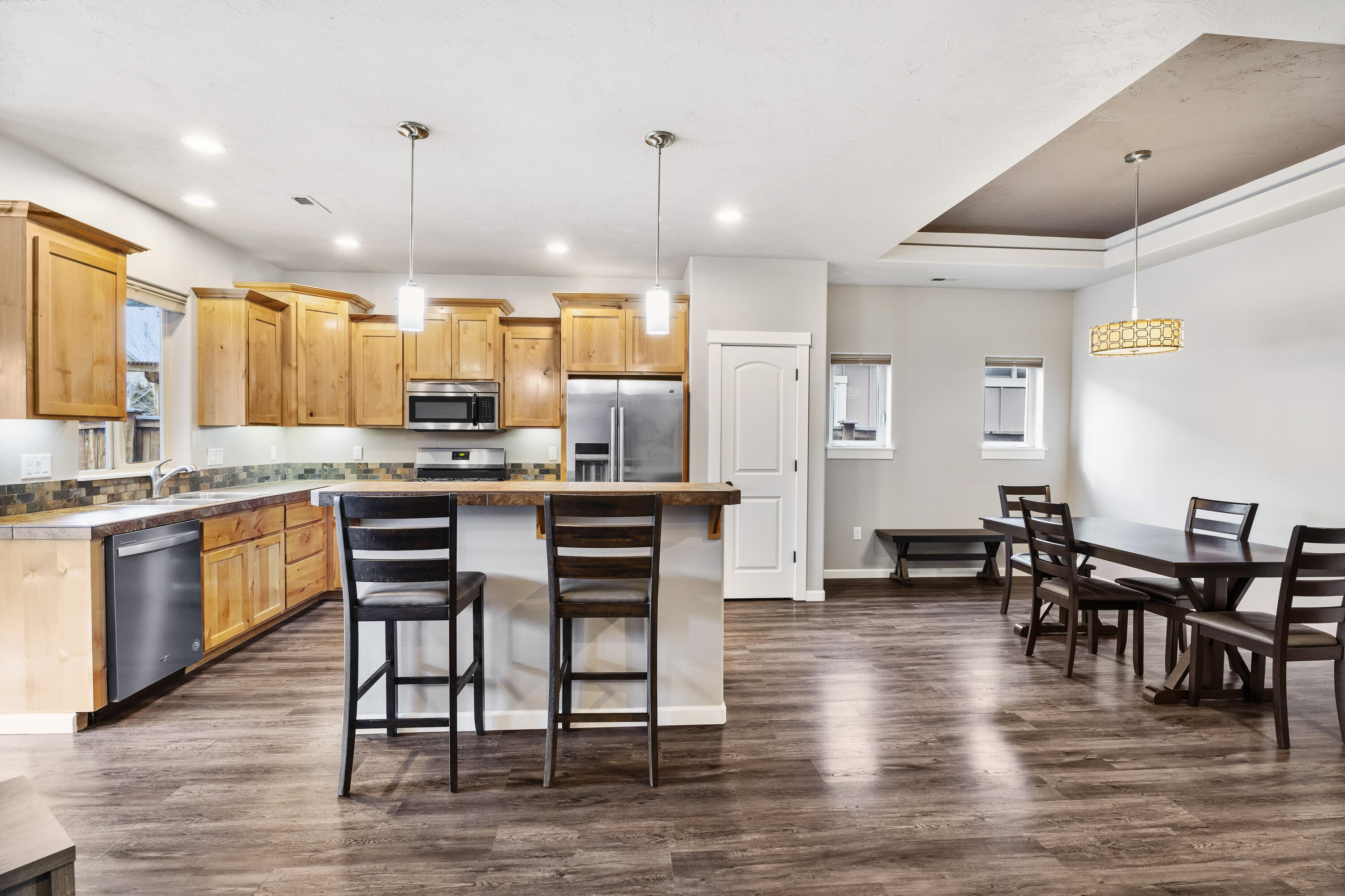 3167 Yellow Ribbon Drive Bend, OR 97701 - Photo 12 of 38 15-Kitchen