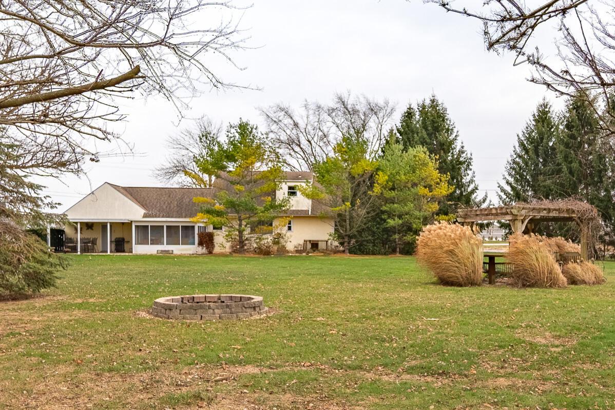1830 Walker Road Hilliard, OH 43026 - Photo 3 of 59 1830 Walker - 39