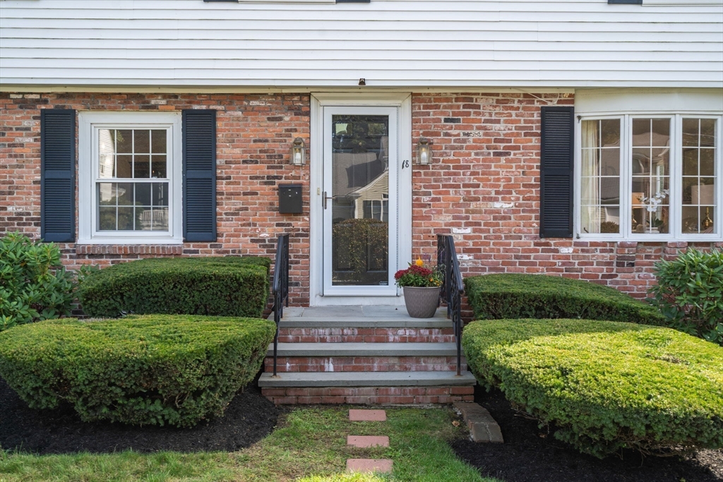 18 Boulevard Road Dedham, MA 02026 - Photo 2 of 39