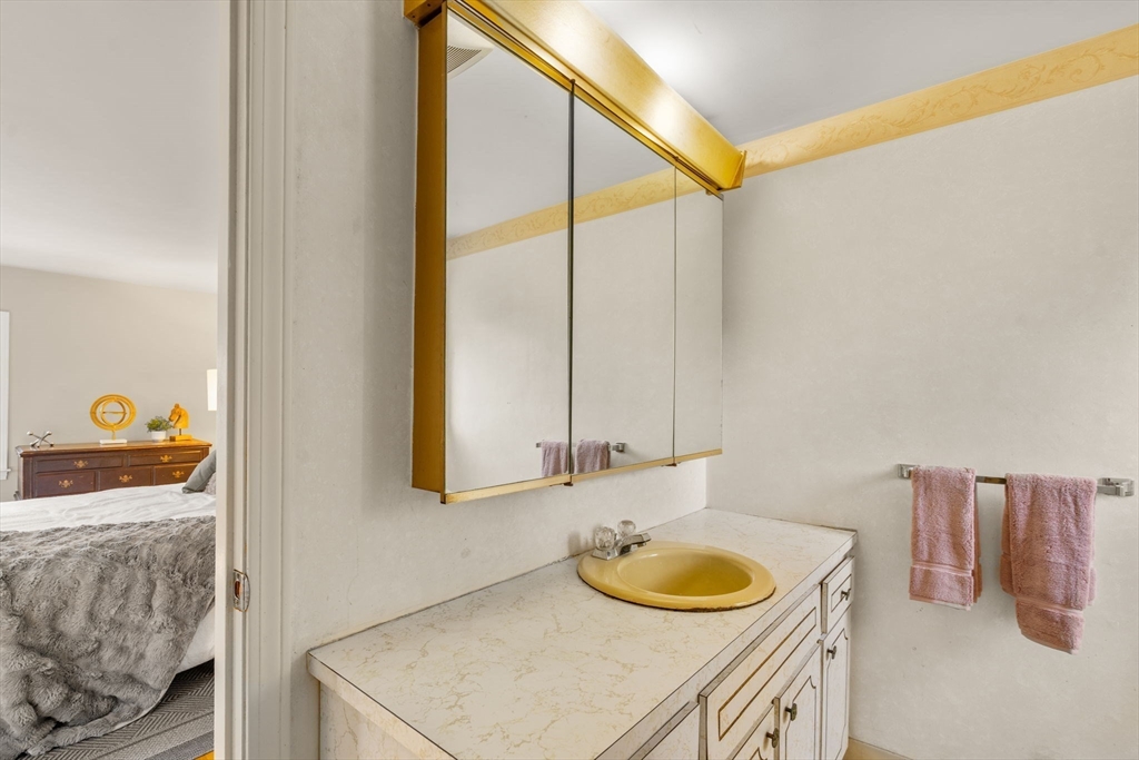 18 Boulevard Road Dedham, MA 02026 - Photo 28 of 39