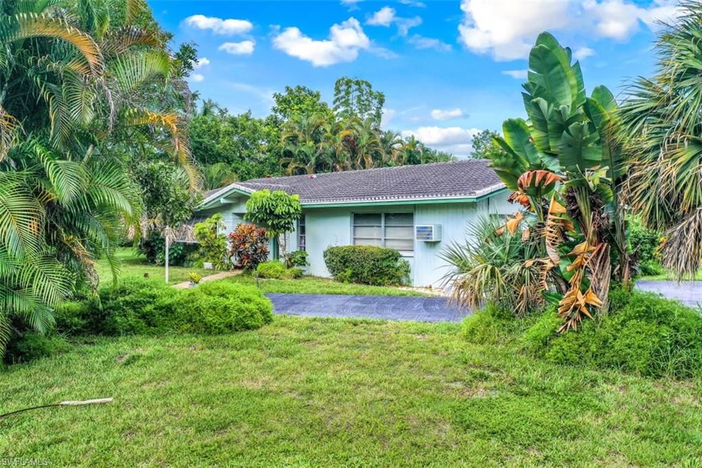 3225 Crayton Road Naples, FL 34103 - Photo 7 of 15 Gallery Image 7