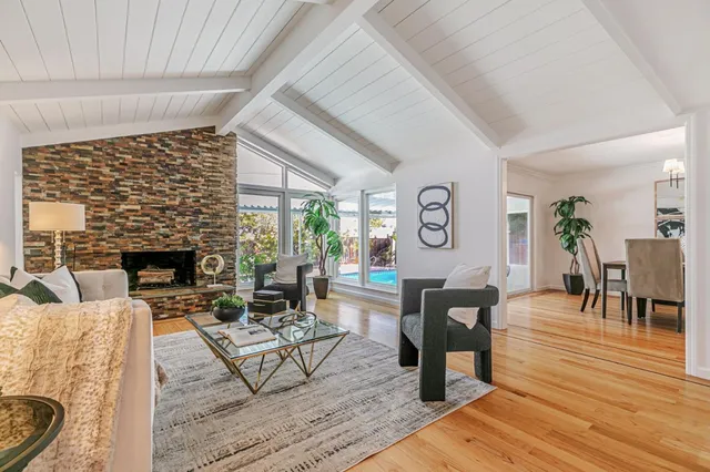 $3,699,888 | 19437 Via Real Drive, Saratoga, CA 95070