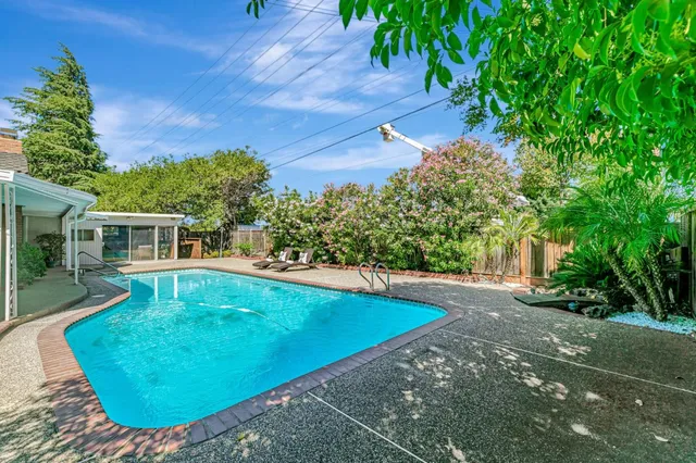 $3,699,888 | 19437 Via Real Drive, Saratoga, CA 95070