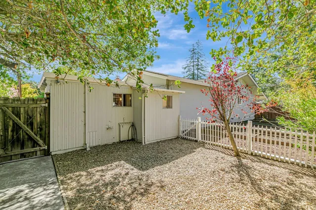 $3,699,888 | 19437 Via Real Drive, Saratoga, CA 95070