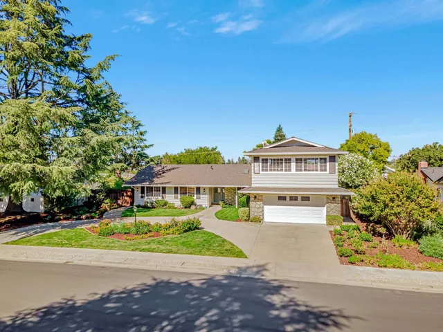 $3,699,888 | 19437 Via Real Drive, Saratoga, CA 95070