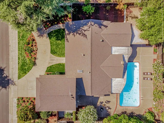 $3,699,888 | 19437 Via Real Drive, Saratoga, CA 95070